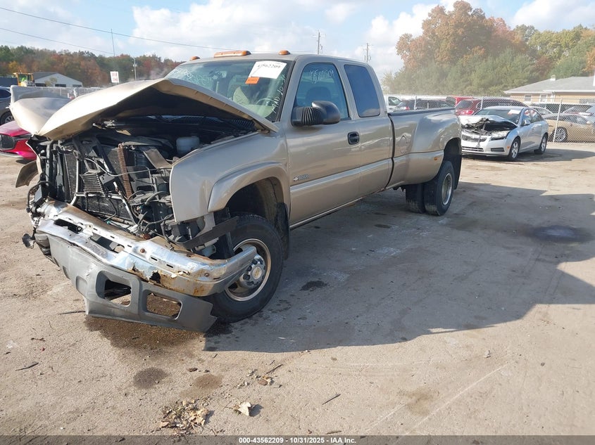 1GCJK39UX5E215353 2005 CHEVROLET SILVERADO photo no. 2