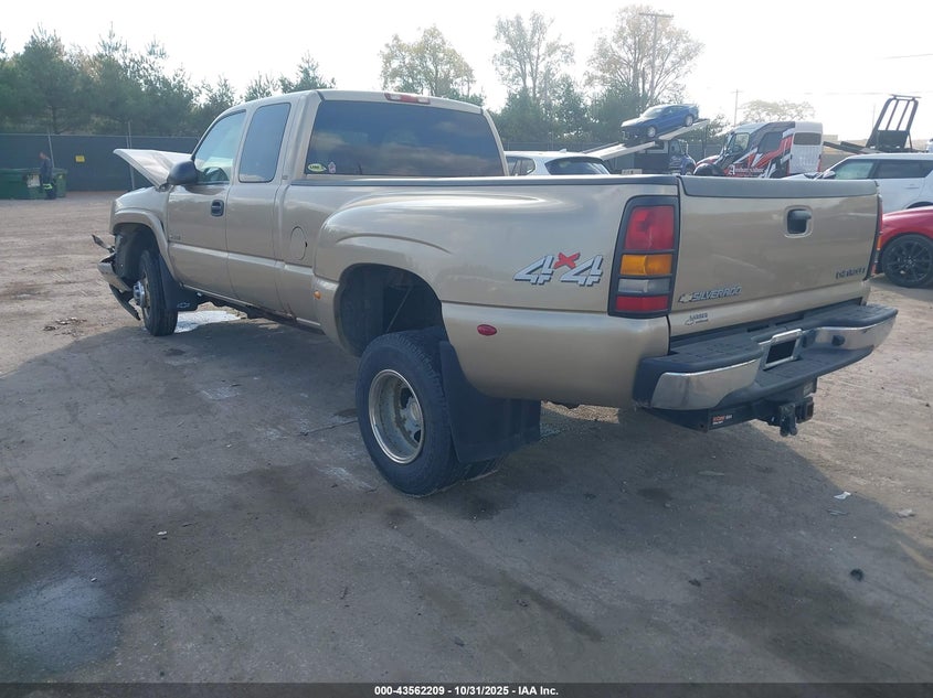 1GCJK39UX5E215353 2005 CHEVROLET SILVERADO photo no. 3