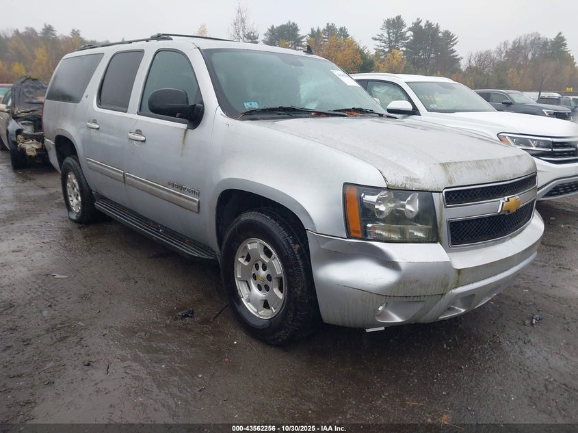 CHEVROLET SUBURBAN LT