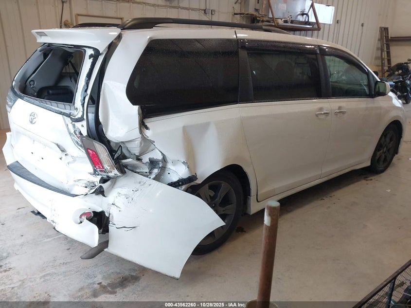 5TDXK3DC6GS731280 2016 TOYOTA SIENNA photo no. 4