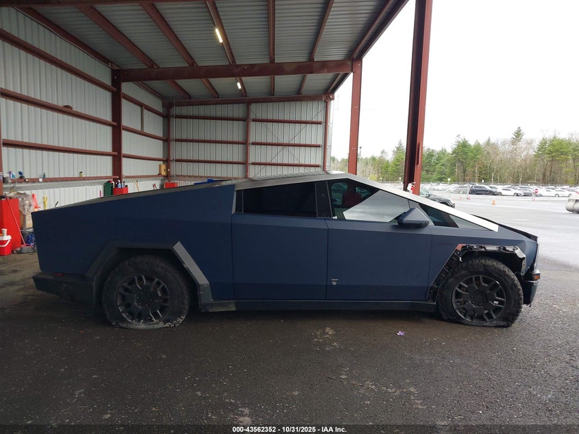 2024 Tesla Cybertruck All-Wheel Drive VIN: 7G2CEHED7RA011398 Lot: 43562352