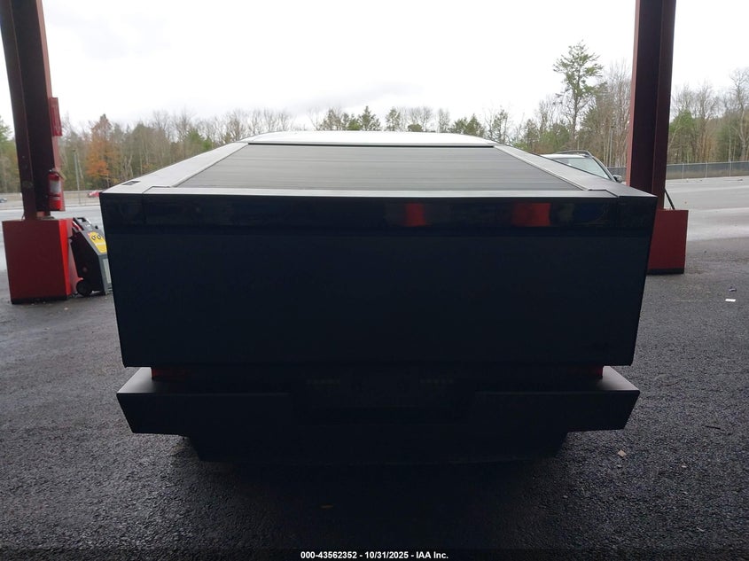2024 Tesla Cybertruck All-Wheel Drive VIN: 7G2CEHED7RA011398 Lot: 43562352