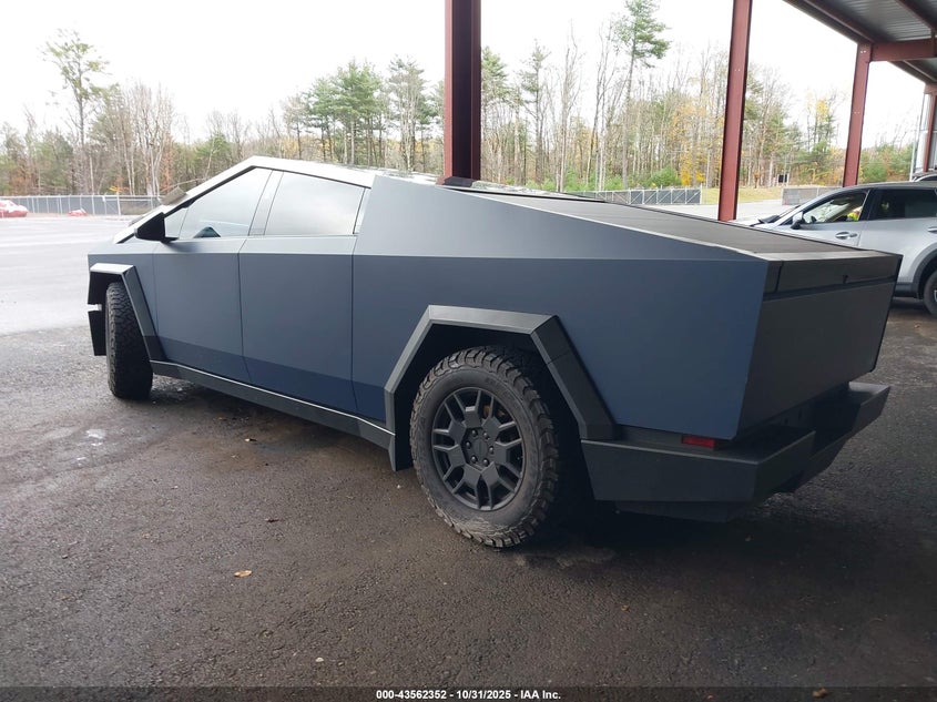7G2CEHED7RA011398 2024 TESLA CYBERTRUCK photo no. 3