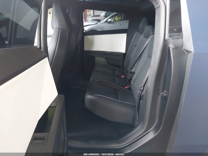 2024 Tesla Cybertruck All-Wheel Drive VIN: 7G2CEHED7RA011398 Lot: 43562352