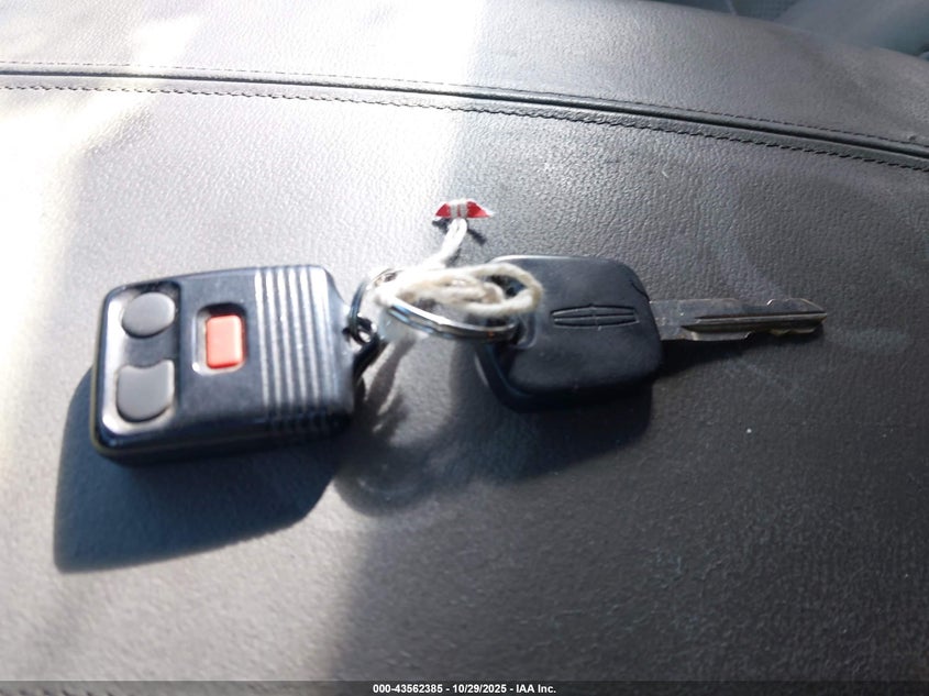 2001 Lincoln Navigator VIN: 5LMFU28A91LJ04177 Lot: 43562385