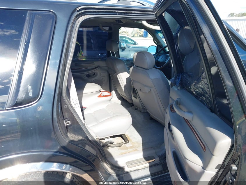 2001 Lincoln Navigator VIN: 5LMFU28A91LJ04177 Lot: 43562385