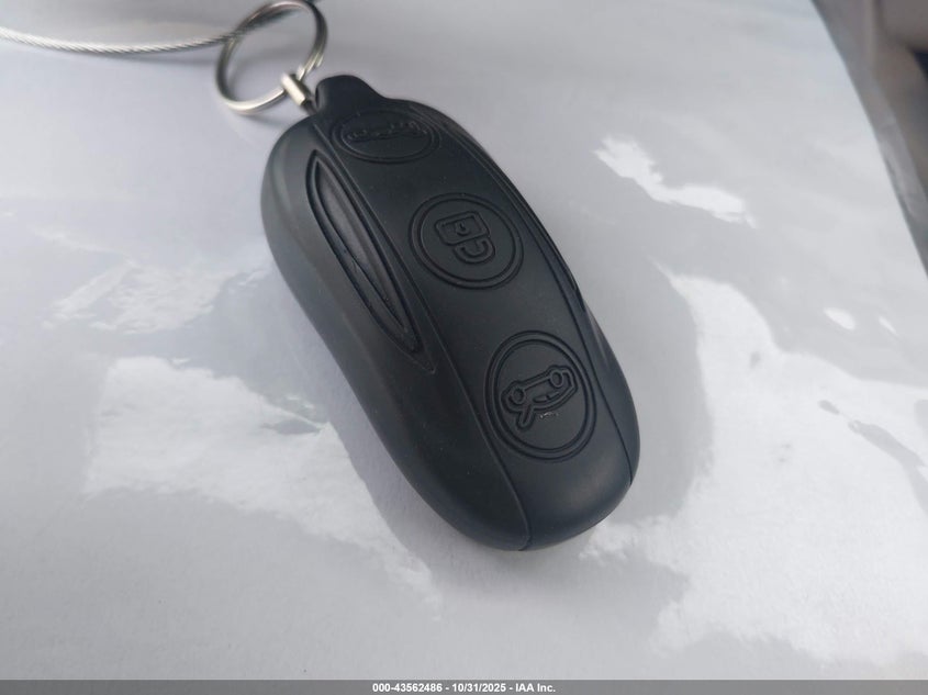 2017 Tesla Model X 100D/75D/90D VIN: 5YJXCBE27HF079059 Lot: 43562486