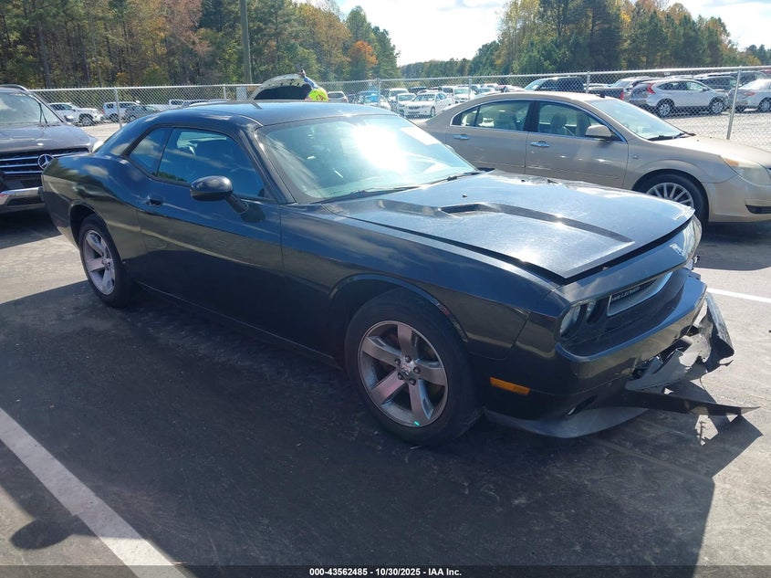 DODGE CHALLENGER SE/SXT
