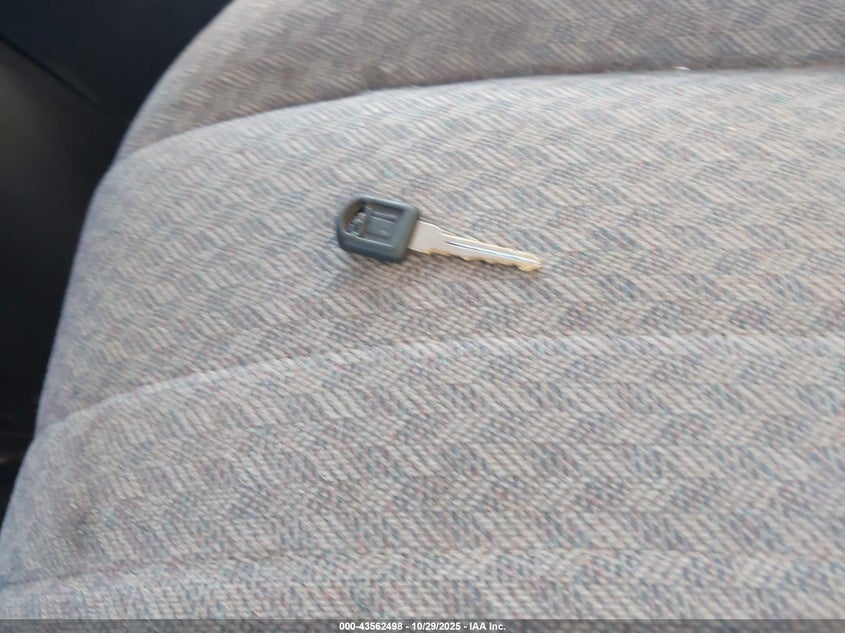 2006 Chevrolet Express Work Van VIN: 1GCHG35U261162324 Lot: 43562498