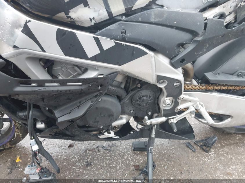 2023 Aprilia Rsv4 1100 Factory VIN: ZD4KYUB07PS000764 Lot: 43562544