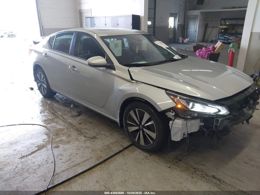 NISSAN ALTIMA SV INTELLIGENT AWD