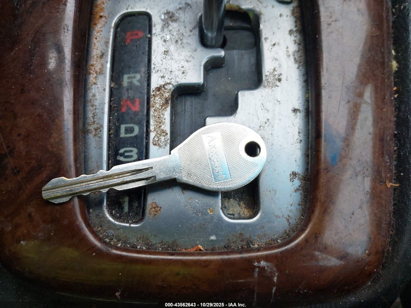 2000 Subaru Legacy Gt Limited VIN: 4S3BE6562Y7203324 Lot: 43562643