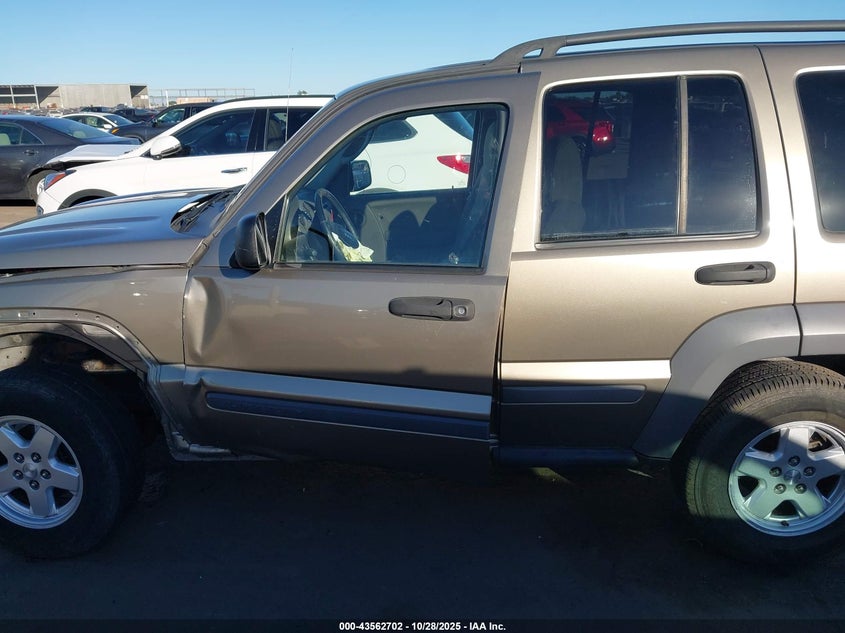 1J4GK48K25W704267 2005 JEEP LIBERTY (NORTH AMERICA) photo no. 15