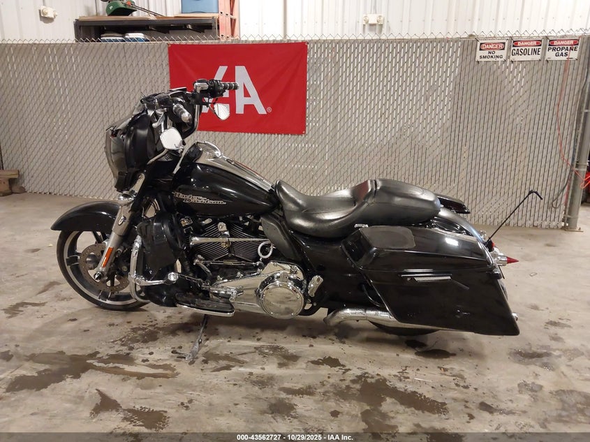 2018 Harley-Davidson Flhx Street Glide VIN: 1HD1KBC14JB670265 Lot: 43562727