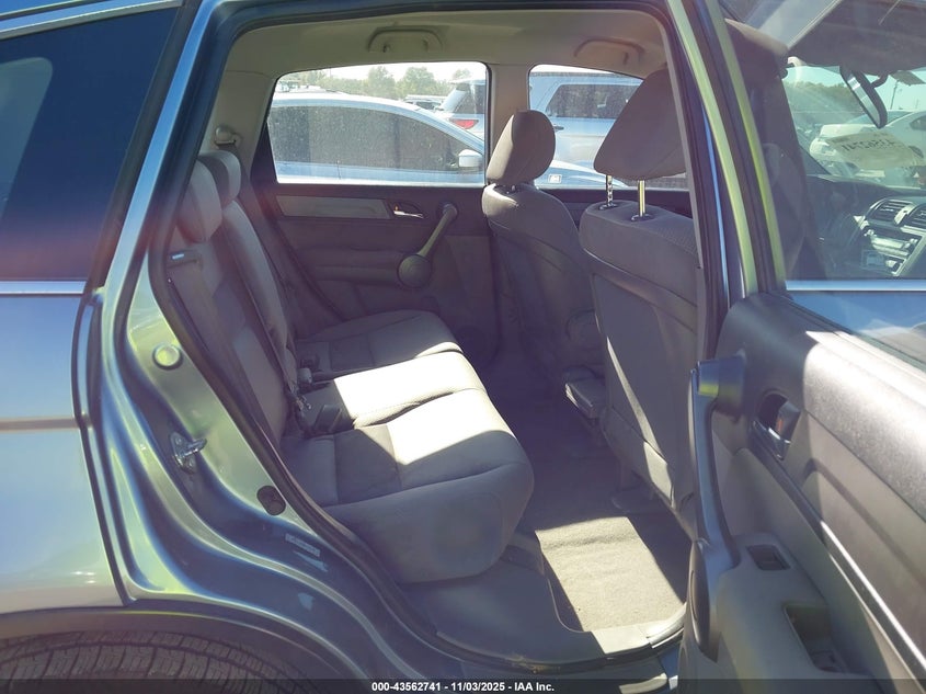 2009 Honda Cr-V Lx VIN: 3CZRE38389G700778 Lot: 43562741