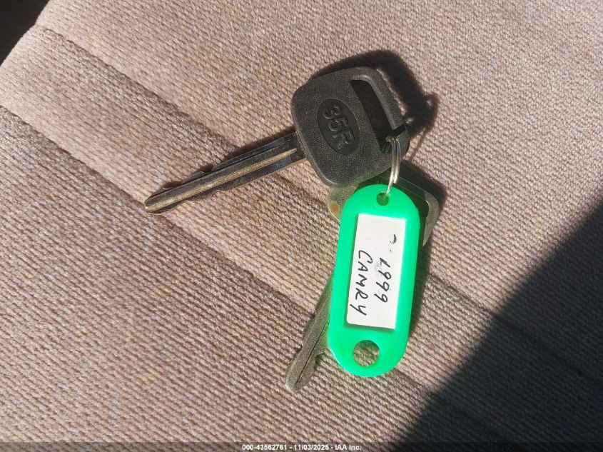 1999 Toyota Camry Le VIN: JT2BG22K3X0333066 Lot: 43562761