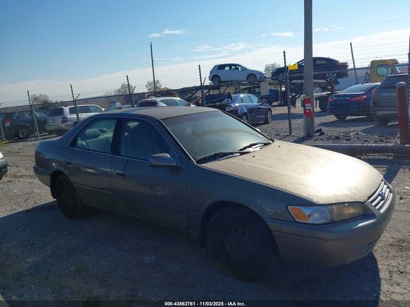 1999 Toyota Camry Le VIN: JT2BG22K3X0333066 Lot: 43562761