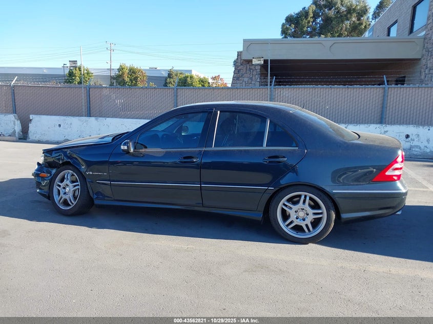 WDBRF65JX3F379891 2003 MERCEDES-BENZ C-KLASSE AMG photo no. 14