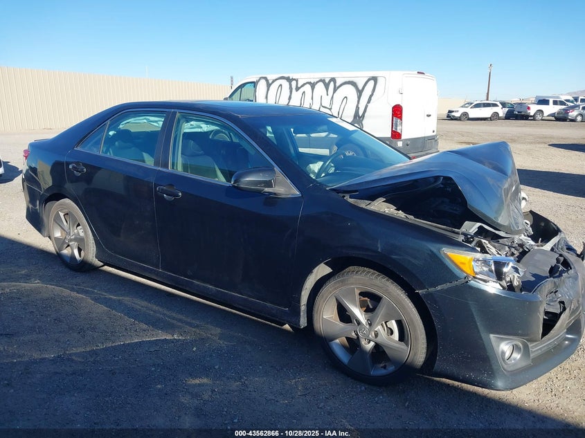 TOYOTA CAMRY SE SPORT