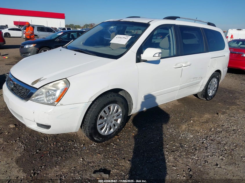 2012 KIA SEDONA auction photo 2