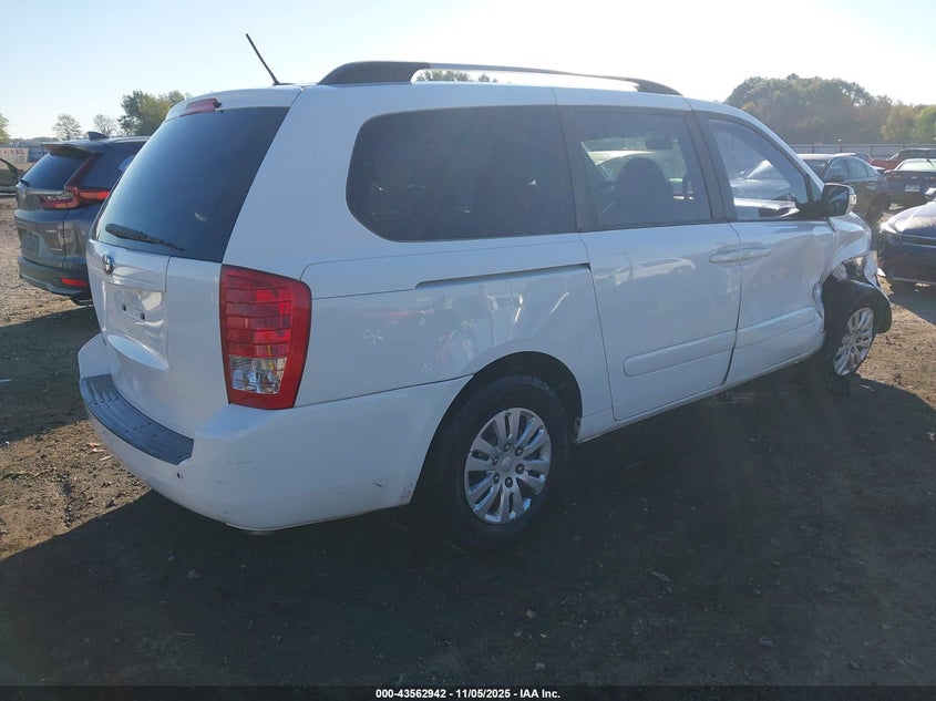 2012 KIA SEDONA auction photo 4