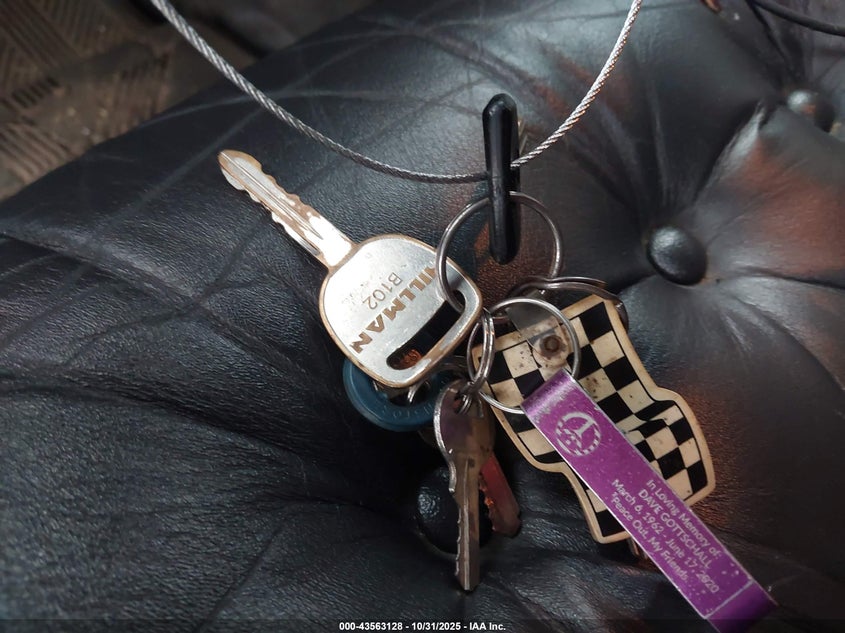 1993 Chrysler New Yorker Fifth Avenue VIN: 1C3XV66R6PD208349 Lot: 43563128