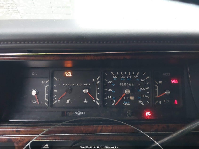 1993 Chrysler New Yorker Fifth Avenue VIN: 1C3XV66R6PD208349 Lot: 43563128