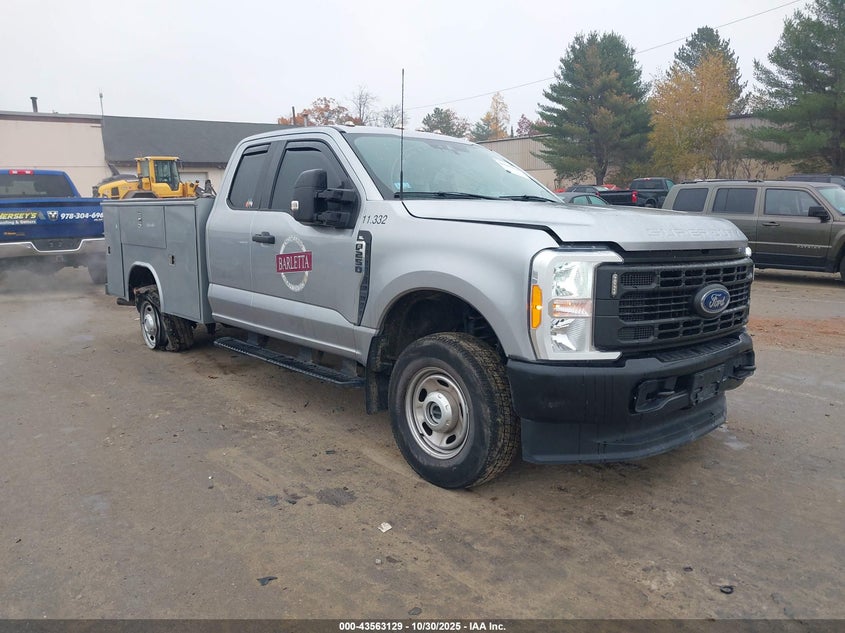 FORD F-250 XL