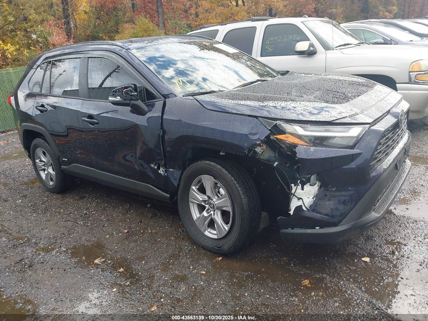 TOYOTA RAV4 HYBRID XLE