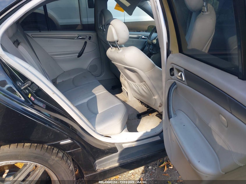 2003 Mercedes-Benz C 230 Kompressor Sport VIN: WDBRF40J53F400139 Lot: 43563153