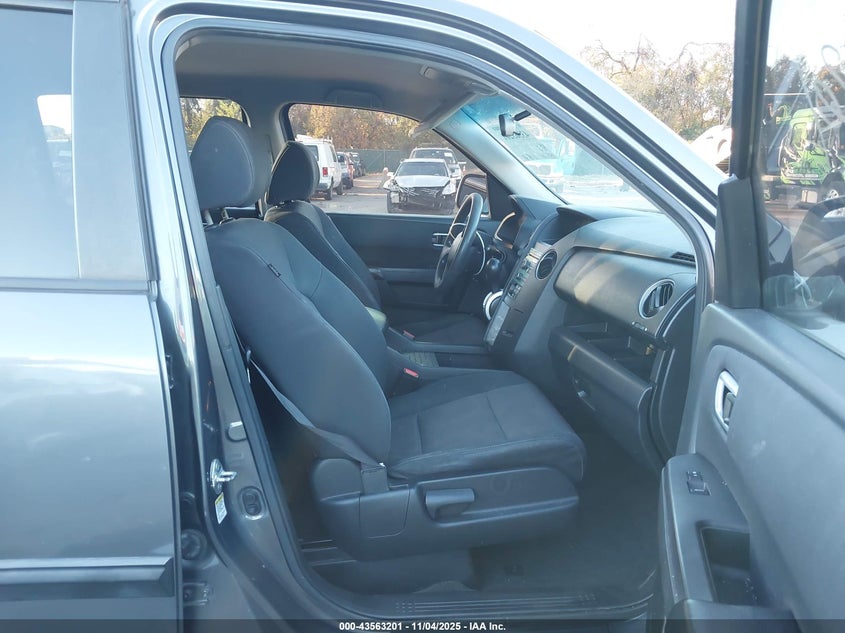 5FNYF3H26BB003983 2011 HONDA PILOT photo no. 5