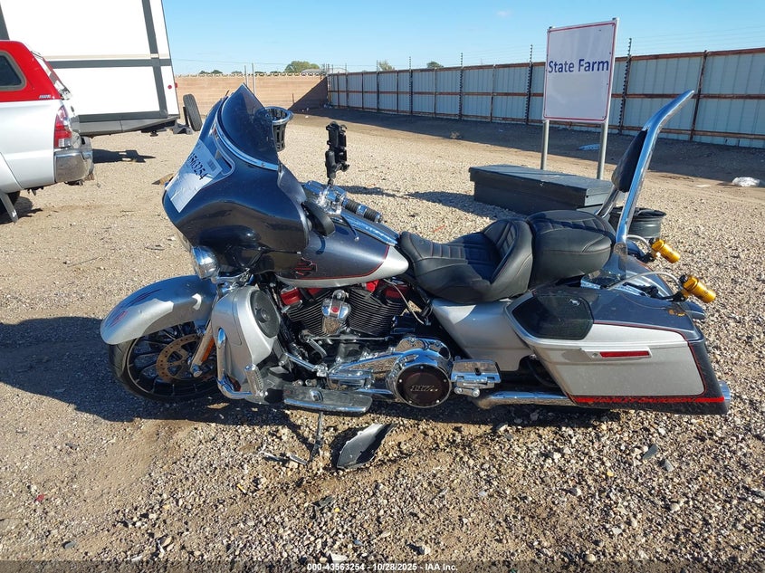 2019 Harley-Davidson Flhxse VIN: 1HD1PXL14KB953328 Lot: 43563254