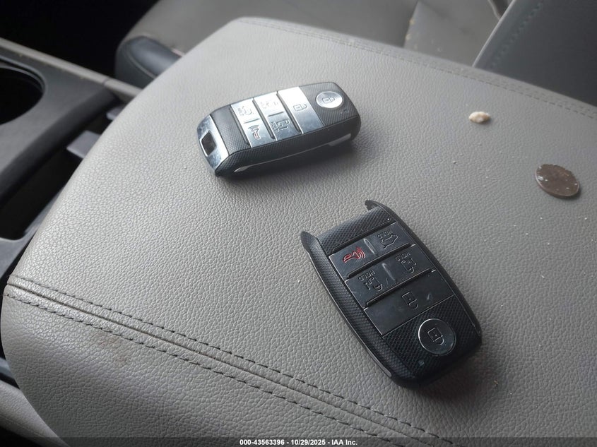 2017 Kia Sedona Lx VIN: KNDMB5C12H6324489 Lot: 43563396