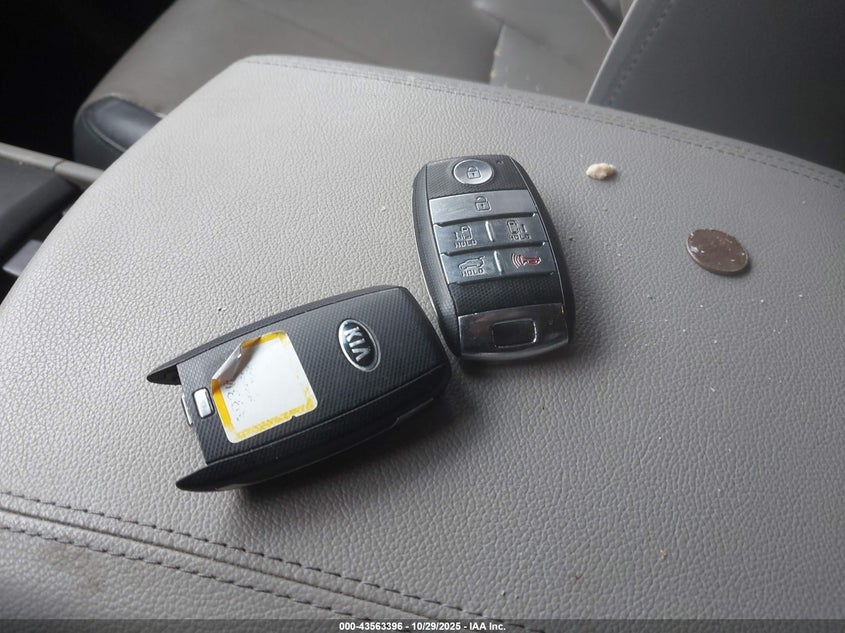 2017 Kia Sedona Lx VIN: KNDMB5C12H6324489 Lot: 43563396