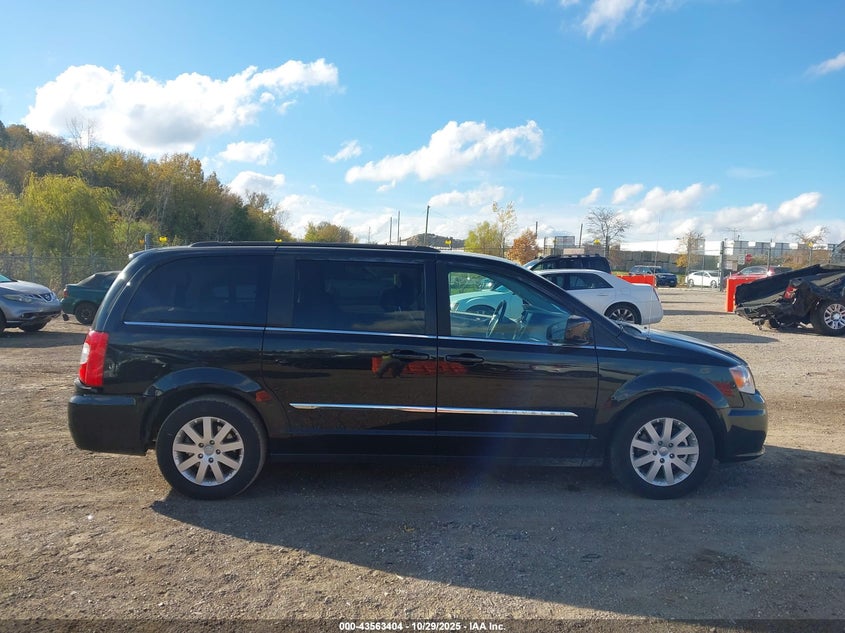 2015 Chrysler Town & Country Touring VIN: 2C4RC1BG0FR715793 Lot: 43563404