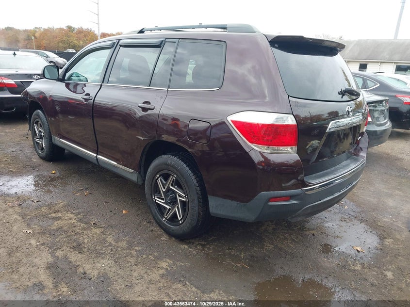 2012 Toyota Highlander Base V6 VIN: 5TDBK3EH1CS145696 Lot: 43563474