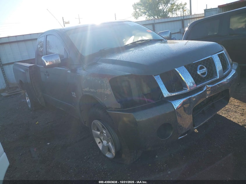 2004 NISSAN TITAN SE