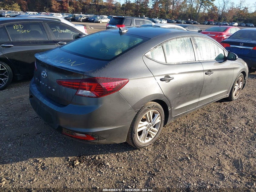 2020 HYUNDAI ELANTRA auction photo 4