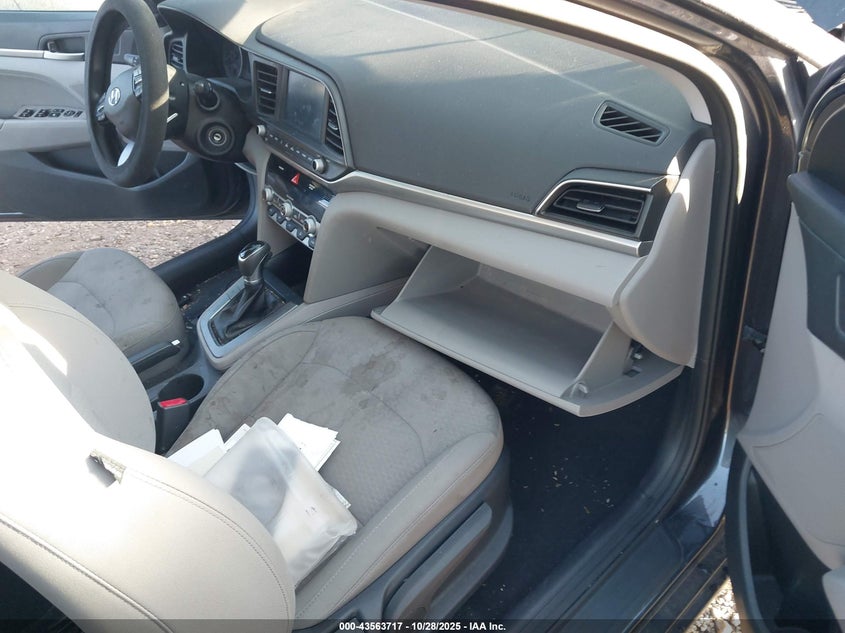 2020 HYUNDAI ELANTRA auction photo 5
