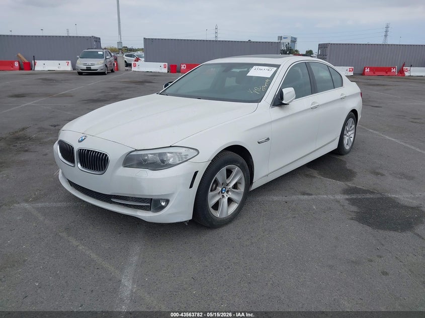 2013 BMW 528I · Фото 2