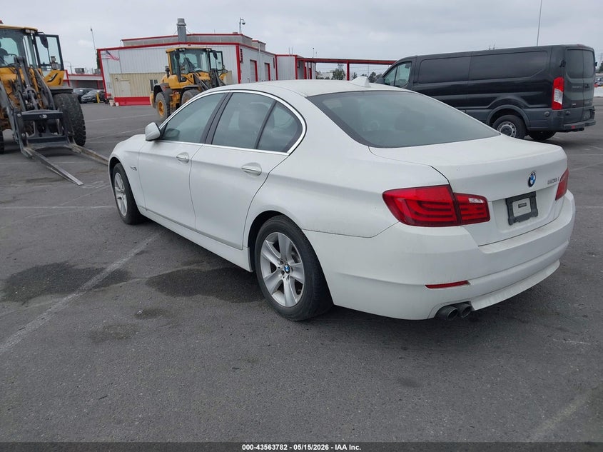 2013 BMW 528I · Фото 3
