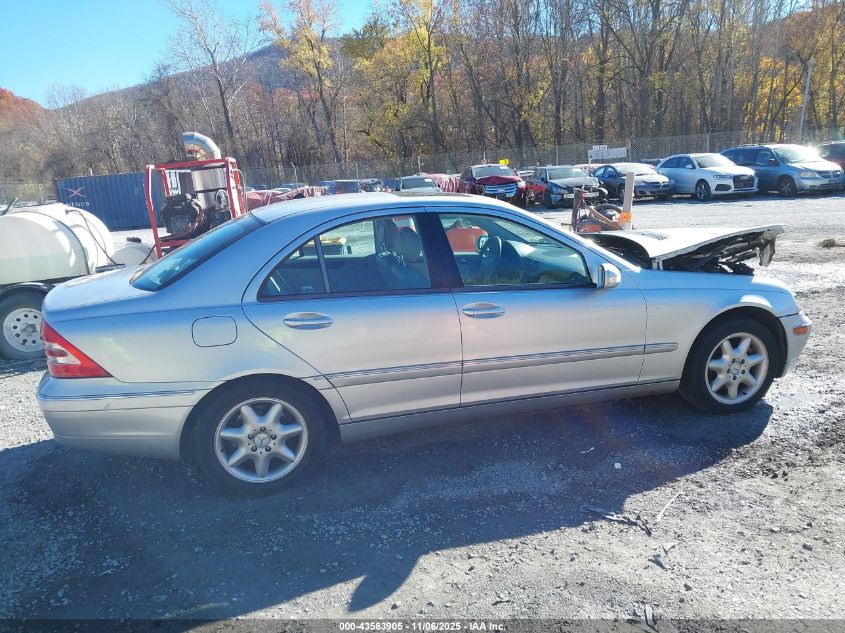 2004 Mercedes-Benz C 320 4Matic VIN: WDBRF84J24F525795 Lot: 43563905