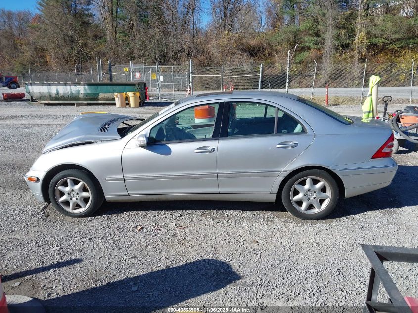 2004 Mercedes-Benz C 320 4Matic VIN: WDBRF84J24F525795 Lot: 43563905