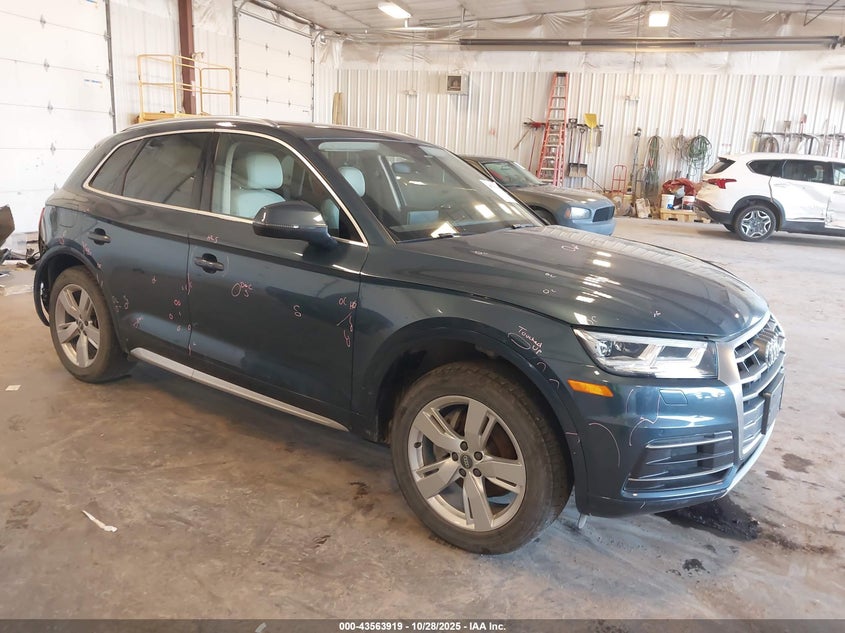 AUDI Q5 2.0T PREMIUM/2.0T TECH PREMIUM
