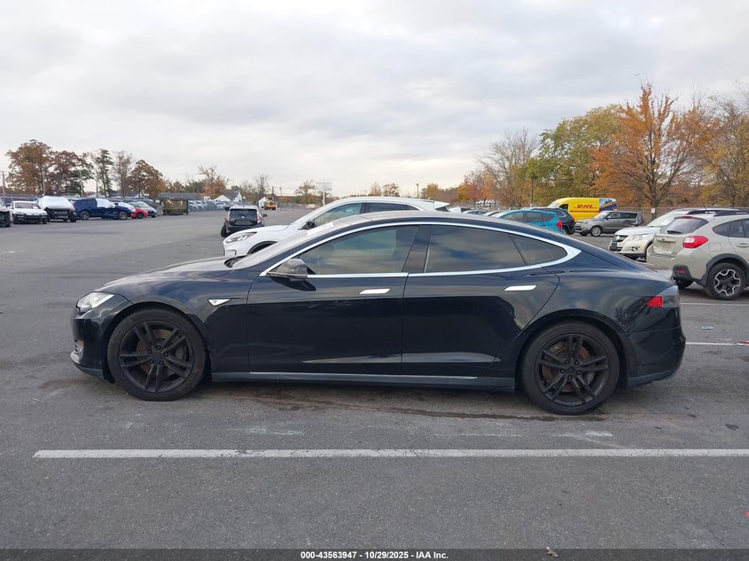 2015 Tesla Model S 70D/85D/P85D VIN: 5YJSA1E20FF117996 Lot: 43563947