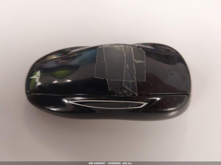 2015 Tesla Model S 70D/85D/P85D VIN: 5YJSA1E20FF117996 Lot: 43563947