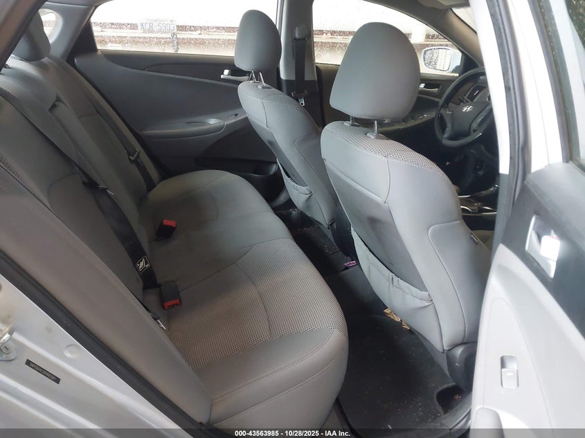 2013 HYUNDAI SONATA GLS 5NPEB4AC2DH683361