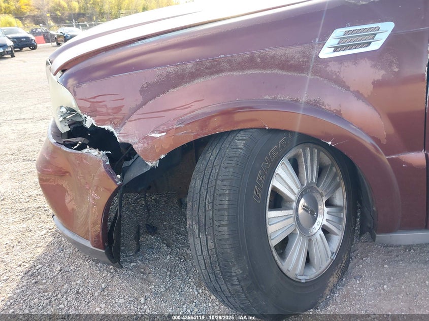 2003 Lincoln Navigator VIN: 5LMFU28R03LJ13519 Lot: 43564119