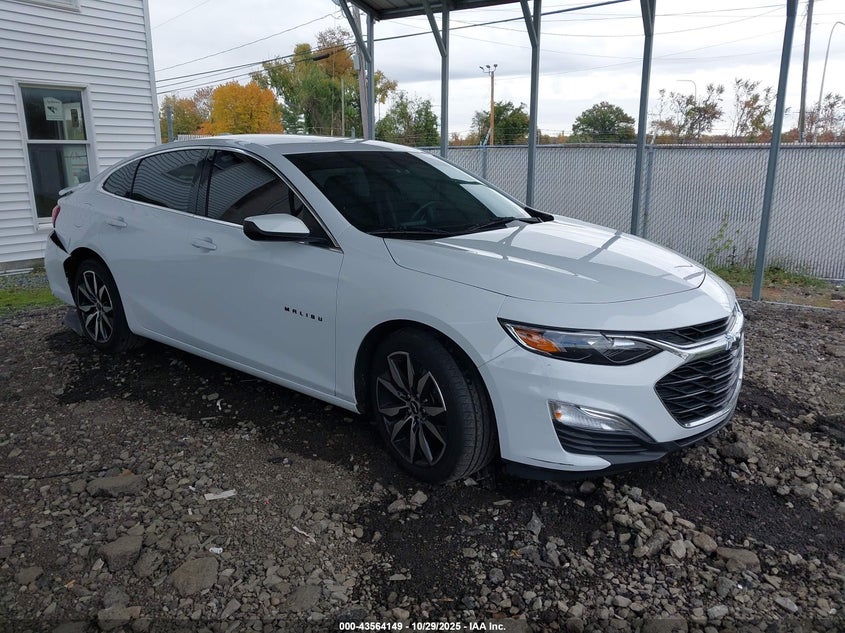 CHEVROLET MALIBU FWD RS