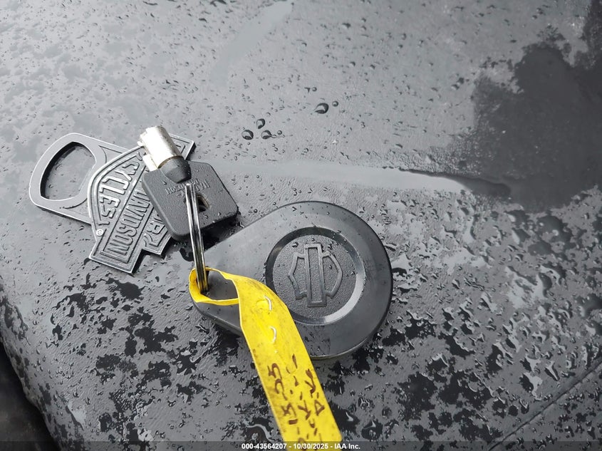 2022 Harley-Davidson Flhtcutg VIN: 1HD1MAF14NB858368 Lot: 43564207